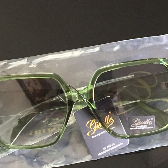 Giselle Trendy Sunglasses - Picture 3 of 4